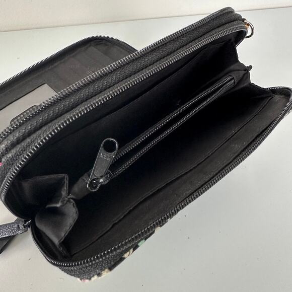 Vera Bradley Bandana Swirl All In One Crossbody Wristlet Wallet No Straps & Wear - Picture 11 of 11